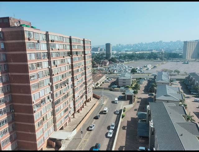 1.5 BEDROOM APARTMENT TO LET IN NORTH BEACH